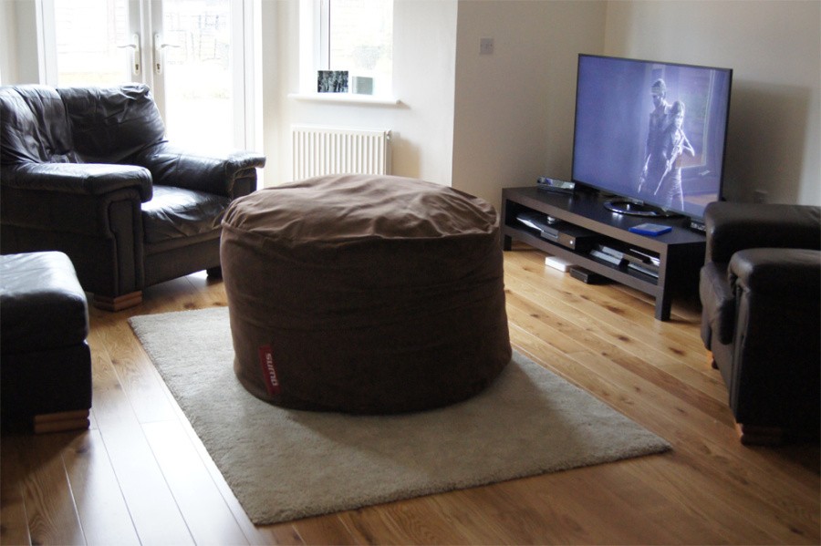 Furniture Review Sitting Comfortably on a Sumo Gamer Bean Bag Push