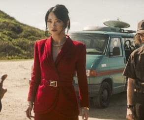 Movie Review: Street Fighter - Gaudy Testosterone-Fuelled Action Film Is Fun But Not a Knock Out 6