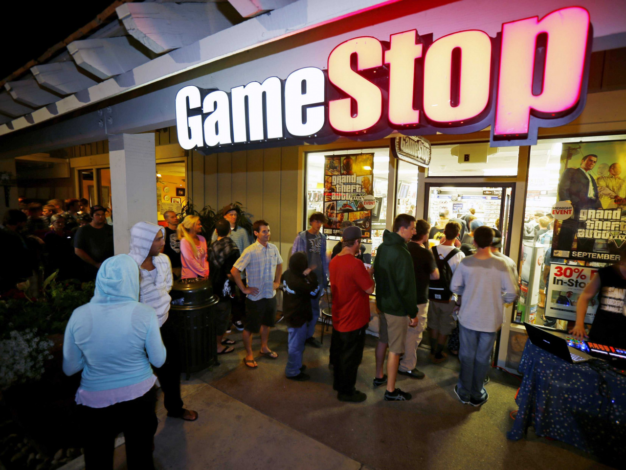 Placeret hud fraktion GameStop May Be Lying to You About New Games | Push Square