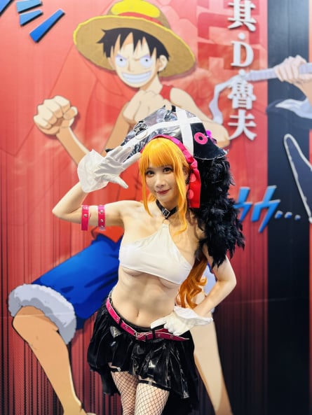 The various models from Jump: Stars Assemble wore outfits inspired by their associated franchises, including globally recognised manga sensations like Dragon Ball Z, Naruto, Bleach, Jujutsu Kaisen, One Piece, and many more.