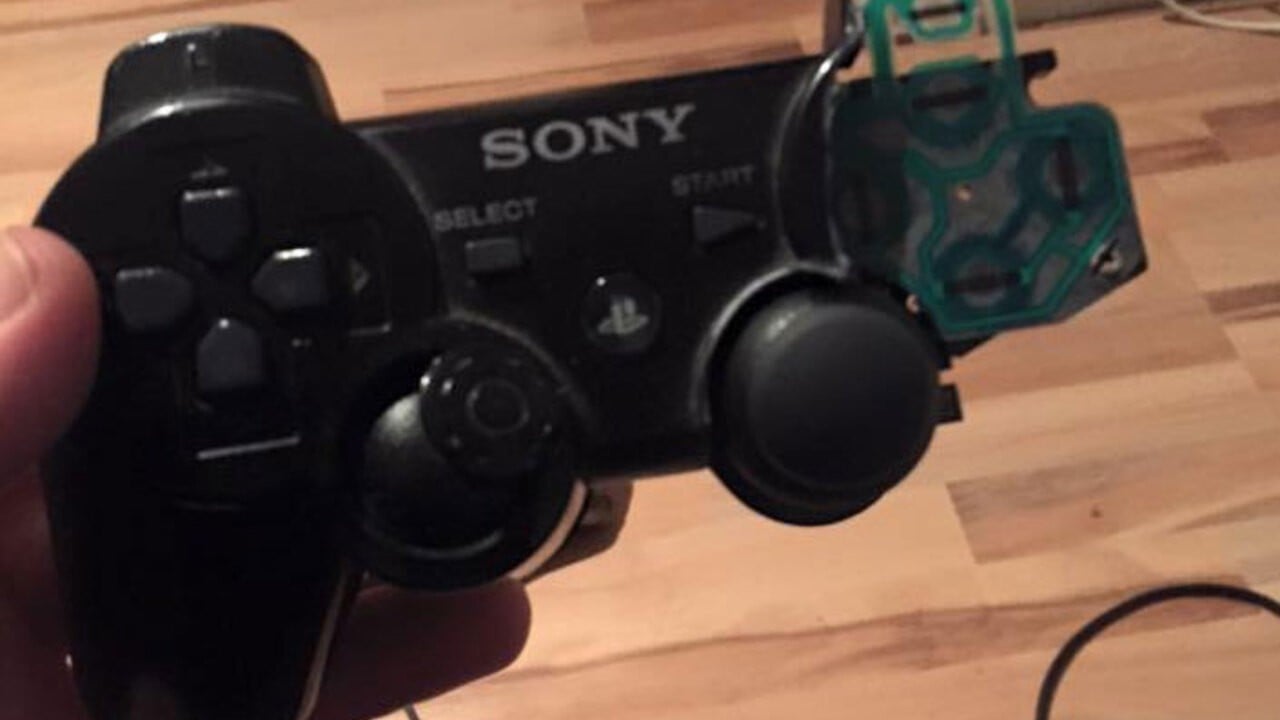 German Star Takes After FIFA Player Smashes PS3 Controller | Push