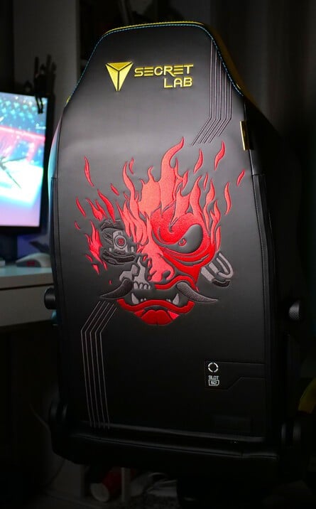 Thanks to its bright neon yellow colouring and bold samurai logo, this isn't a chair you can ignore