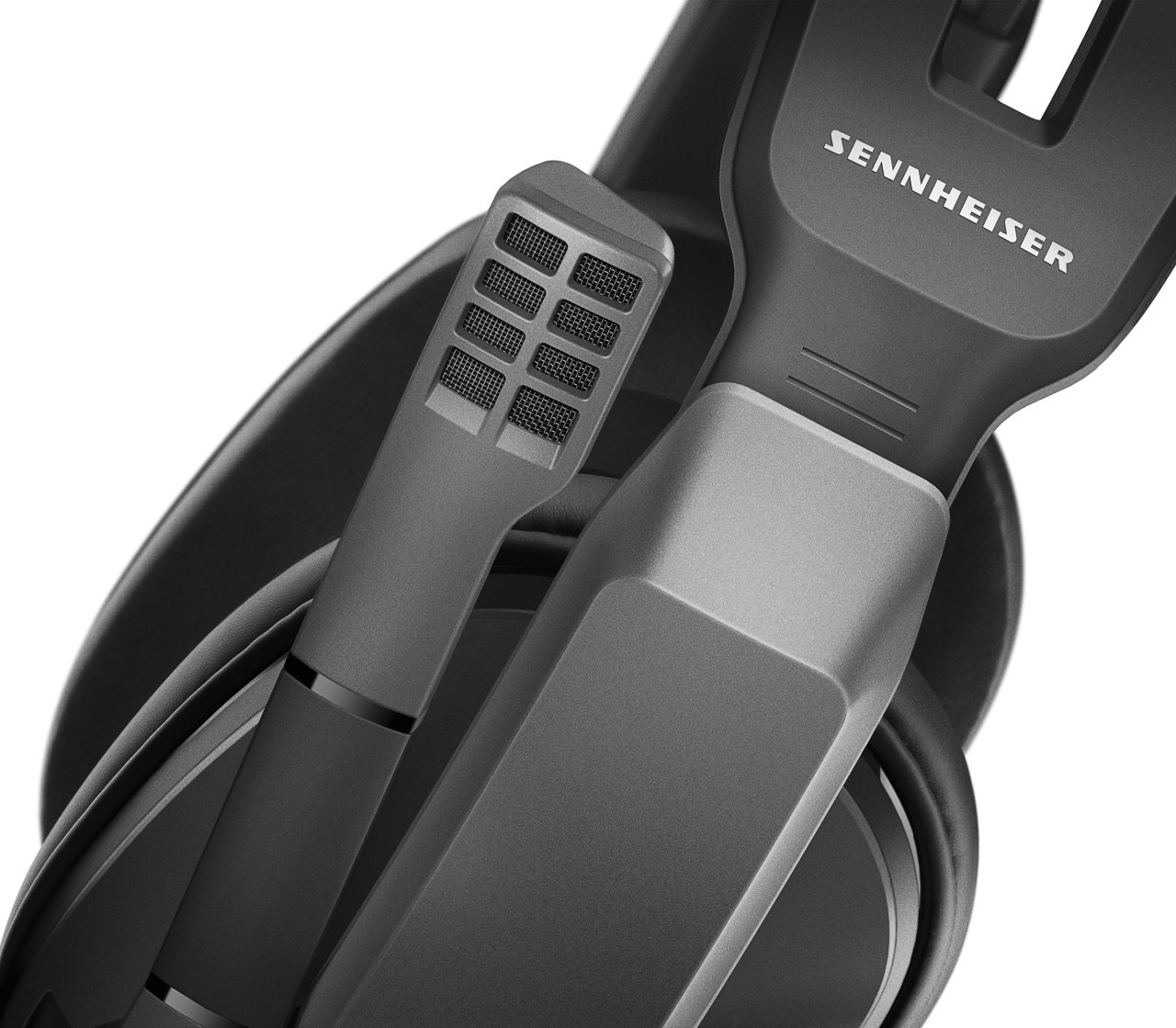 syv dyd værktøj Hardware Review: Sennheiser GSP 370 Wireless Headset for PS4 - Incredibly  Reliable, Top Quality Gaming Headgear | Push Square