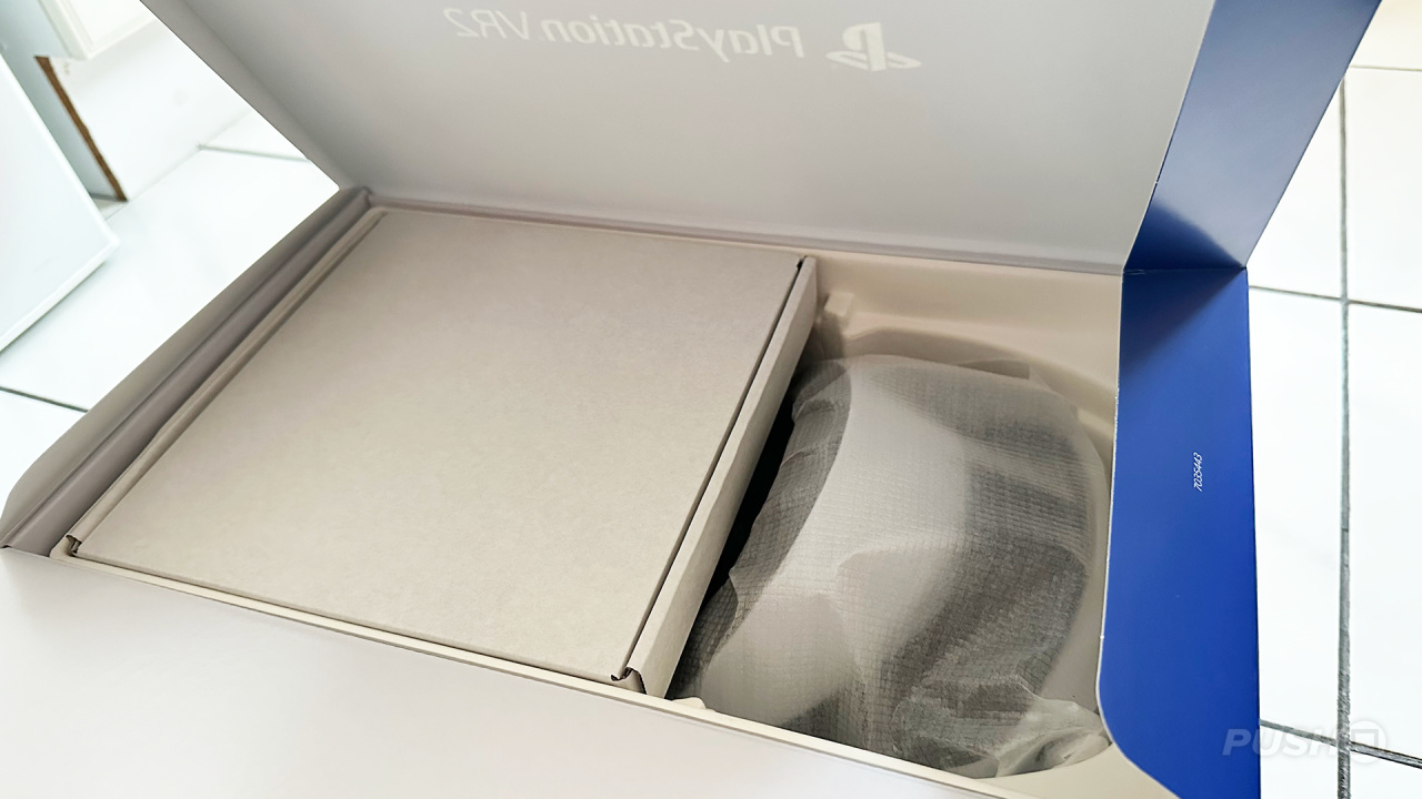 What's inside the Playstation VR 2 box