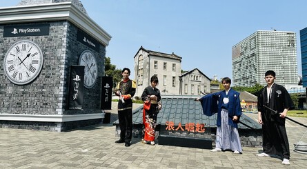 A huge audience of local media gathered to see the unveiling of Justin's specially commissioned ukiyo-e mural, which was created with authentic paints and inks.