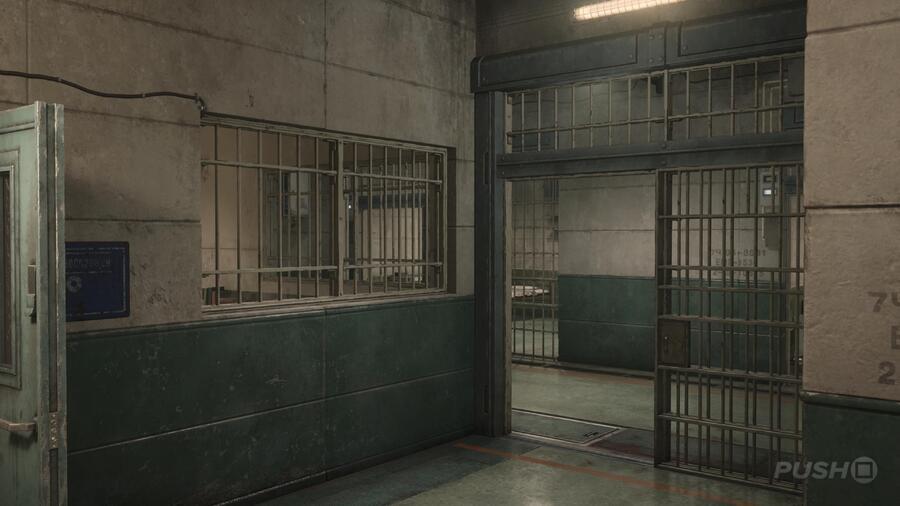 Metal Gear Solid Delta: Groznyj Grad Torture Room Walkthrough 1