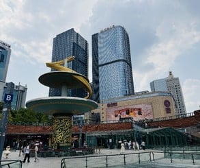 I Searched for Merch from My Fave PS5 Games in Chengdu's Enormous Anime Mall 28