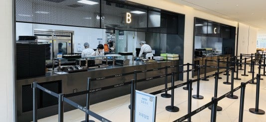 Lunch being served in Pearl Abyss' on-site restaurant