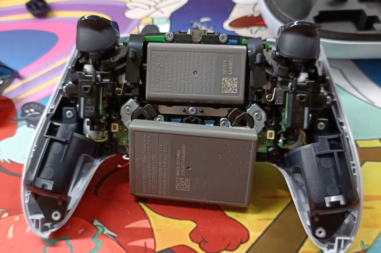 Disappointment As DualSense Edge PS5 Controller Sports Smaller Battery 