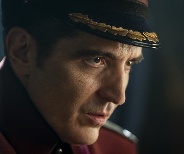 Movie Review: Street Fighter - Gaudy Testosterone-Fuelled Action Film Is Fun But Not a Knock Out 11