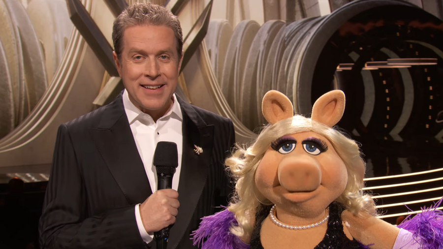 In one of 2025's most harrowing moments, Miss Piggy implied she hooked up with Geoff Keighley in what location?