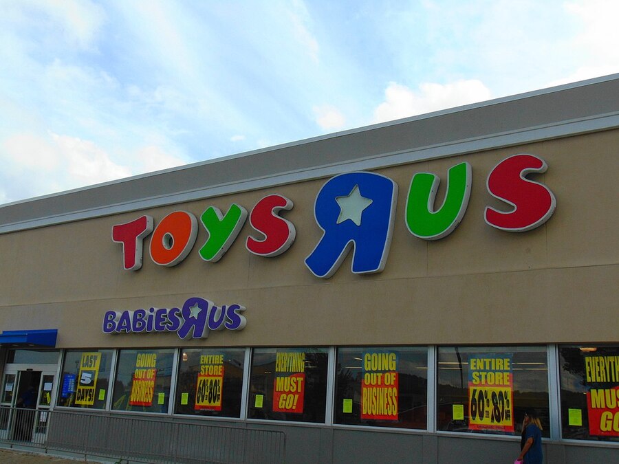 Toys 'R' Us Black Friday 2014 PS4 PS3 Vita Doorbusters