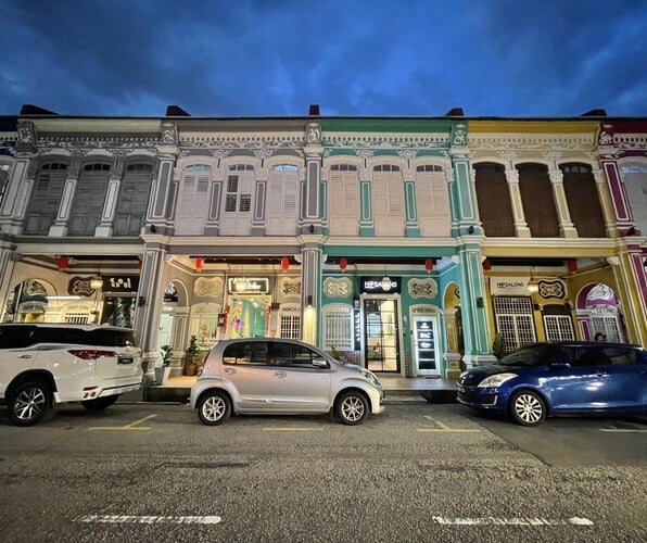 While you'll typically find video game stores in digital plazas and urban areas, this store in Penang, Malaysia was hidden away inside a Peranakan-style, painted arch building. It had two storeys, with a ton of anime figurines upstairs.