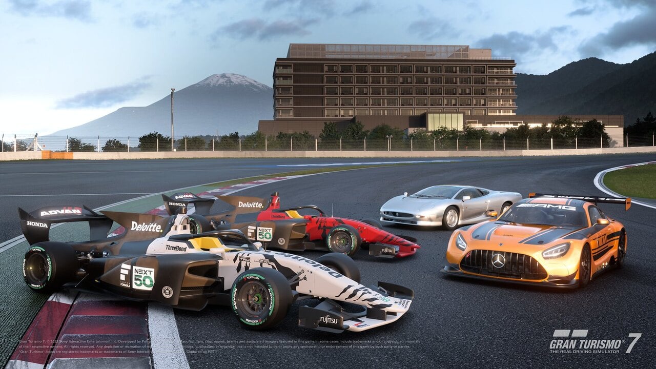 Gran Turismo 7's online racing and campaign supports PlayStation