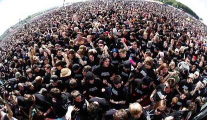 Download Festival Fans Smash Air Guitar World Record