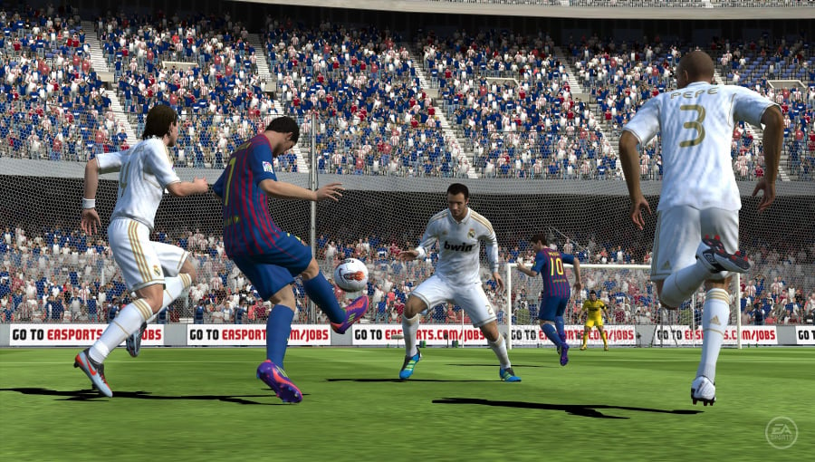 EA Sports FIFA Football Review - Screenshot 2 of 3